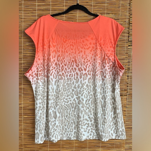 Chico’s Animal Print Top.  2x - Picture 2 of 3
